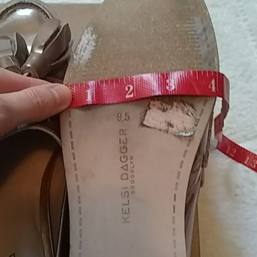 Kelsi Dagger Brooklyn Rose Gold Tassel loafer - Picture 8 of 8